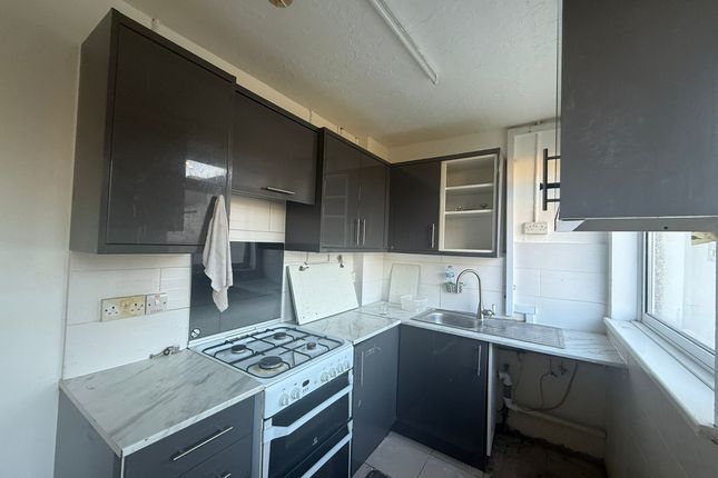 Amesbury Road, Dagenham photo 5