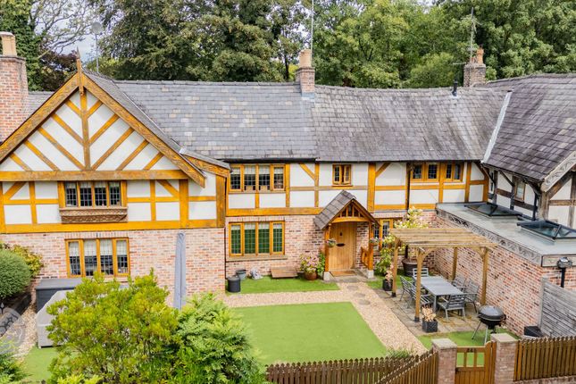 2-bed house on 248 Kempnough Hall, Manchester, £800,000