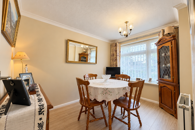 16, Ballens Road, Chatham photo 4