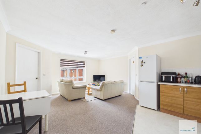 30, Brook Court, Nottingham photo 3