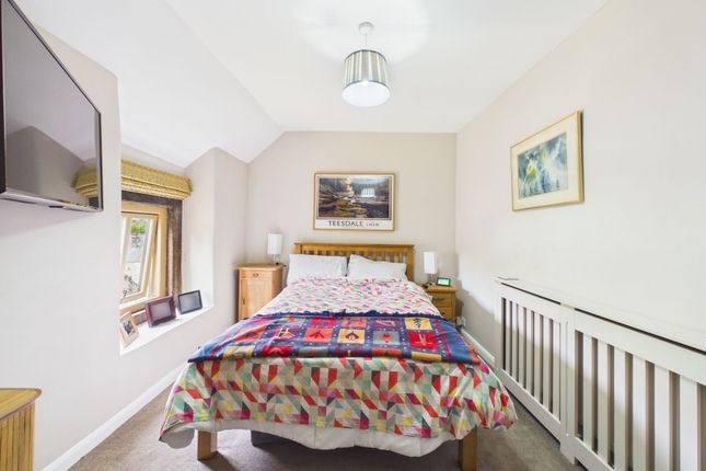 13 Church Street, Matlock photo 4