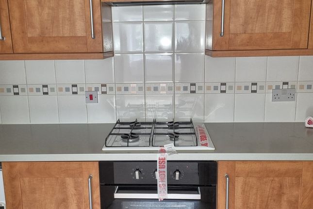Flat 34, Lampson Court, Copthorne Common Road, Crawley photo 4