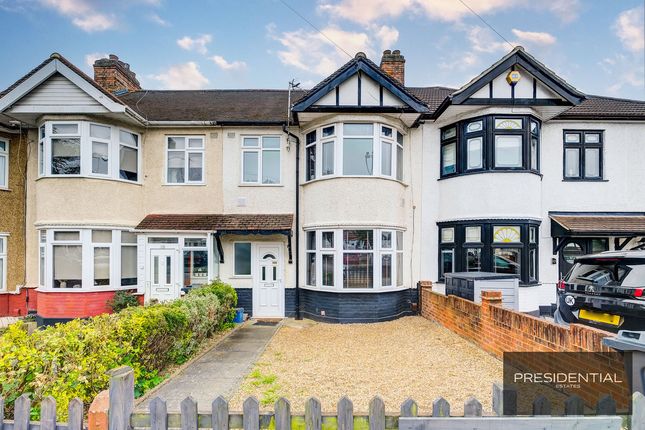 Terraced house for sale in Buckhurst Way, Buckhurst Hill