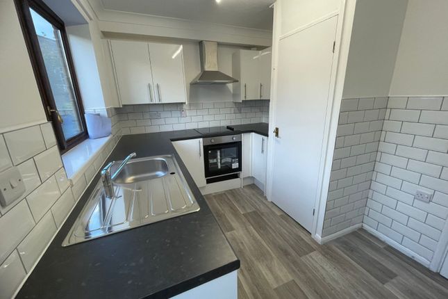 Thumbnail Flat for sale in Pilots Place, Gravesend, Kent