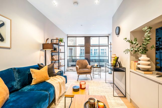 Duplex to rent in King's Mews, Bloomsbury
