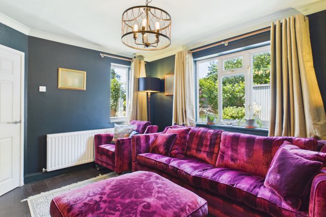 4, Meadow Way, Amersham photo 4