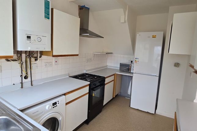 3, Stuart Crescent, Hayes photo 4