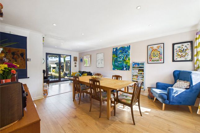 8, Mill Close, Felixstowe photo 3
