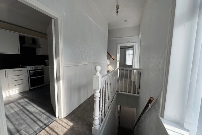 1a, DUCKWORTH GROVE, BRADFORD photo 4