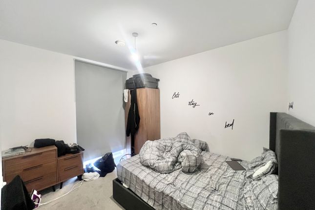 Apt 10, Birmingham photo 4