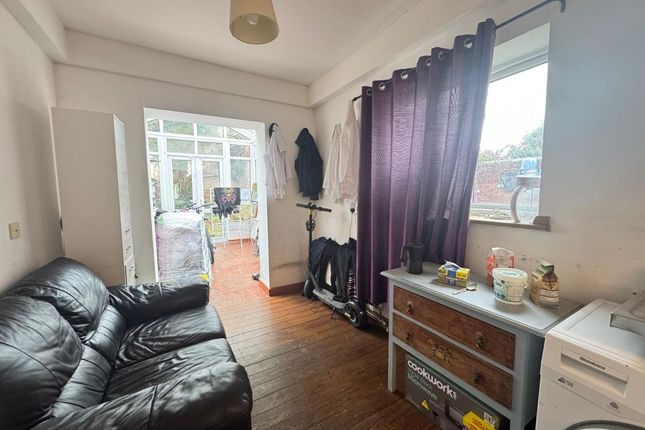 52 Peel Street, Hull photo 2