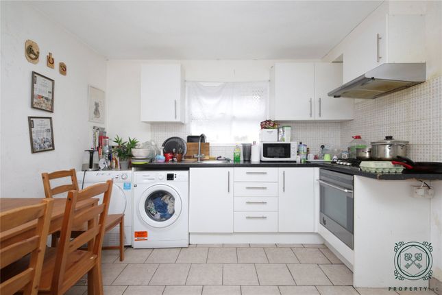 Flat for sale in Falcon Crescent, Enfield