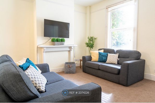 Lounge With Flat Screen Tv