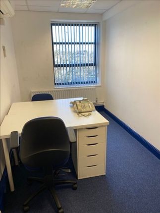 Office to let in 140 The Broadway, Link House, Tolworth