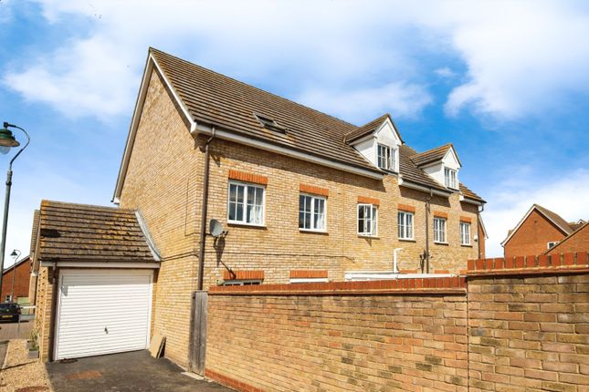 End terrace house for sale in Sanderling Way, Sittingbourne