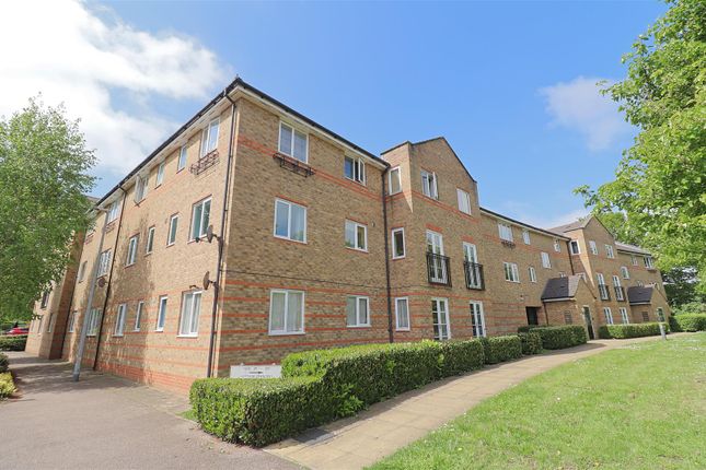 Flat to rent in Nottage Crescent, Braintree