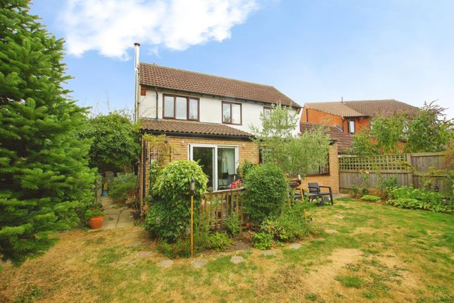 4, Yonder Way, Swindon photo 2