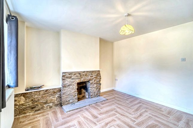 3, Crewkerne photo 5