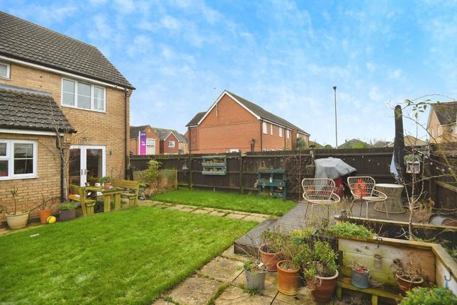 25, John Bends Way, Wisbech photo 2