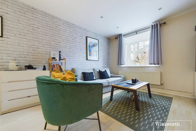 Flat for sale in Ashdene Gardens, Reading