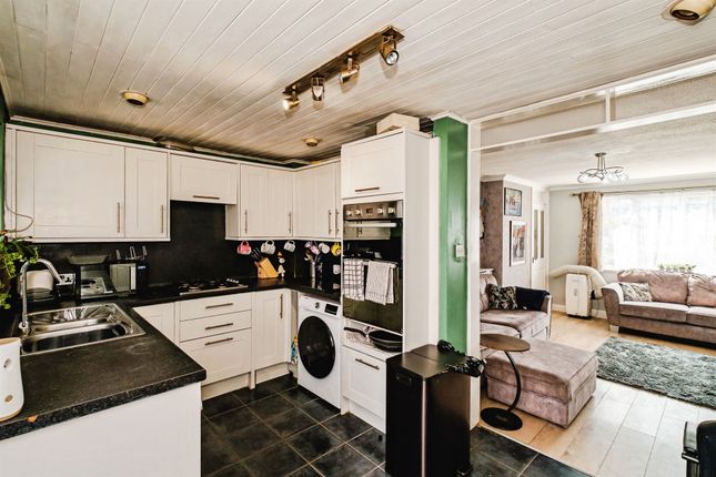 39, Kipling Avenue, Worthing photo 4