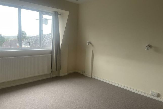 Flat 4, Pulman House, 42 High Street, Heathfield photo 5