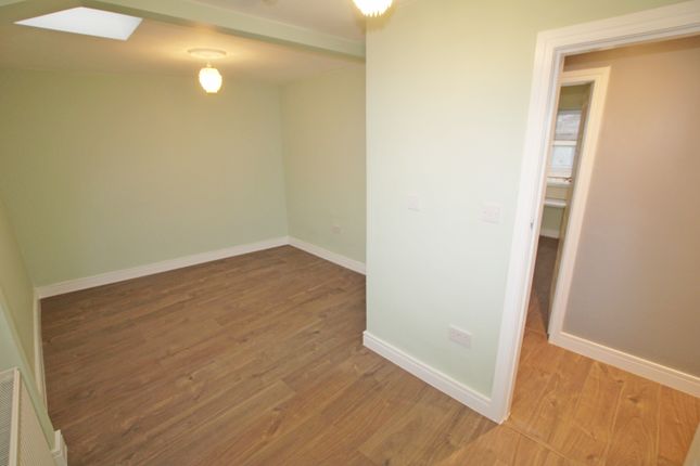 2B, Cambridge Street, Colne photo 5
