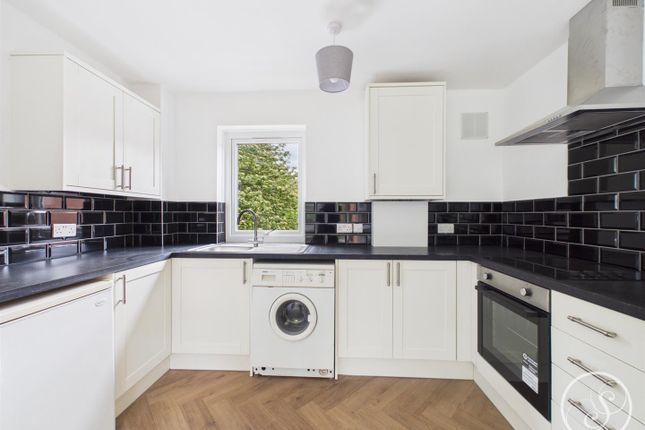 Flat 17, Mandela Court, Sholebroke Avenue, Leeds photo 3
