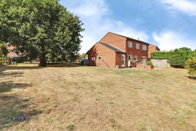 41, St. Matthews Close, Crewe photo 4