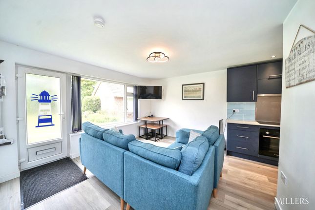 Hagston Chalet, The Royal Chalet Park, Mundesley photo 4