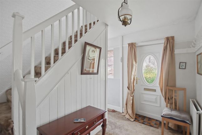 268 Sheffield Road, Chesterfield photo 4