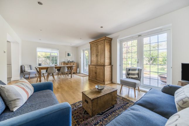 Southbank Walton Lane, Chichester photo 2