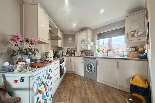 42, Webbers Way, Devon photo 2