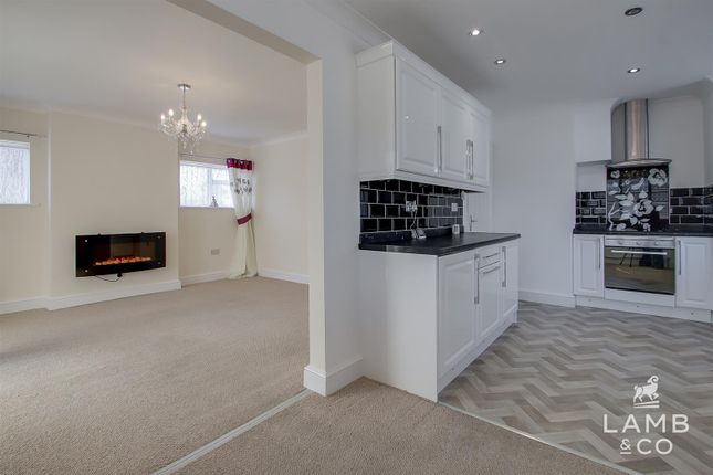 1, Briarwood Avenue, Holland-On-Sea photo 4