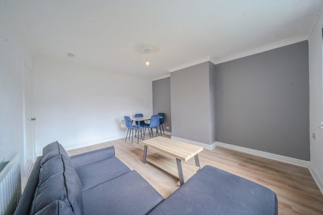 102, Scarisbrick Drive, Liverpool photo 4