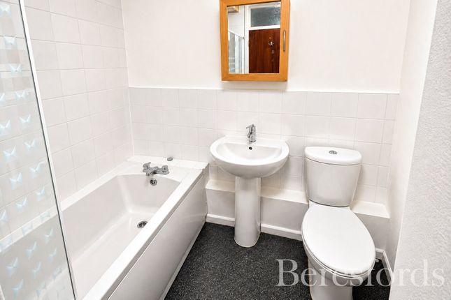 Wood Street, Essex photo 5