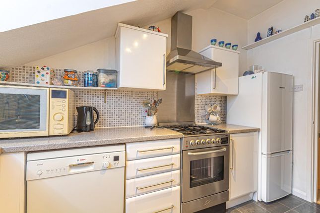17, Daneswood , Heath Lane, Milton Keynes photo 4