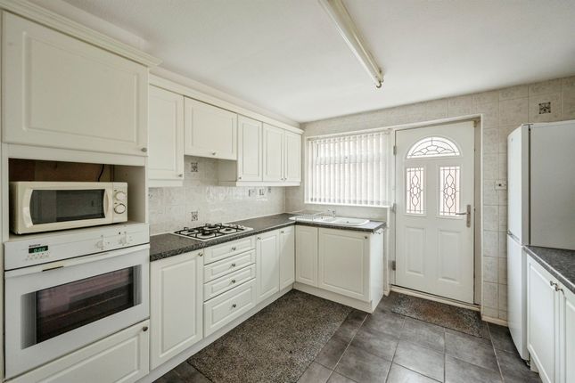12, Haids Road, Rotherham photo 3