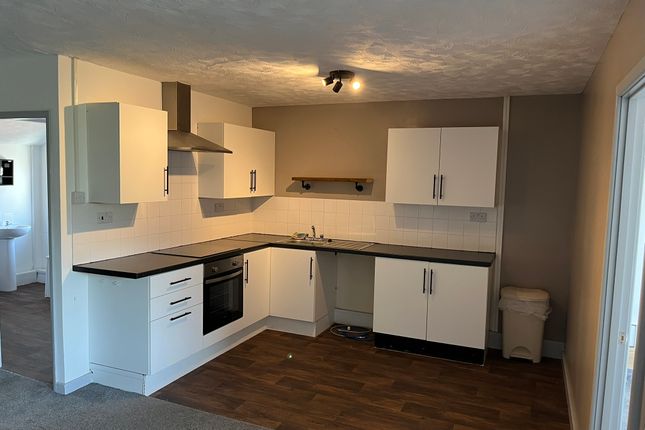 6B, Highfield Road, Pontefract photo 3