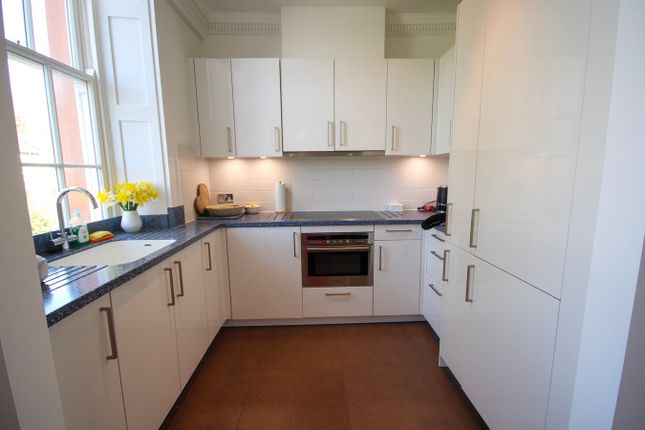 Flat 3, 4 Grosvenor Terrace, Grosvenor Street, St Helier photo 4