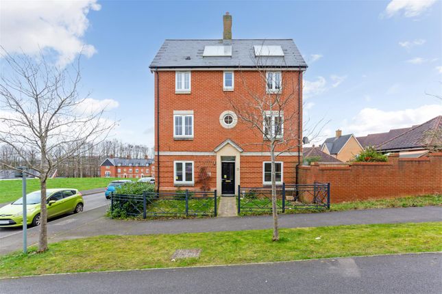 Thumbnail Town house for sale in The Crescent, Salisbury