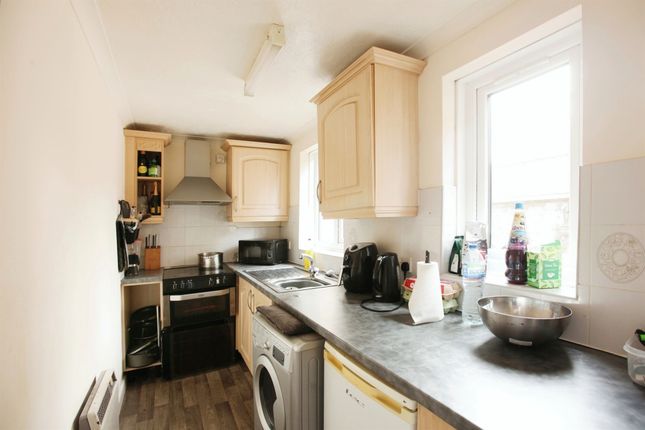 Flat for sale in Cadewell Lane, Shiphay, Torquay