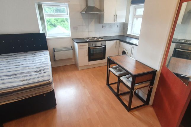 Thumbnail Studio to rent in Cathays Terrace, Cathays, Cardiff