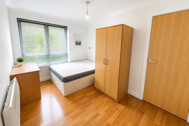16, Lightship Way, Colchester photo 5