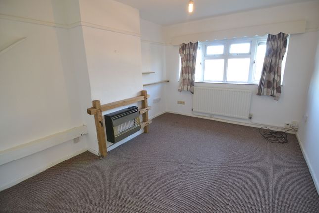 Thumbnail Semi-detached house to rent in Windmill Crescent, Wolverhampton