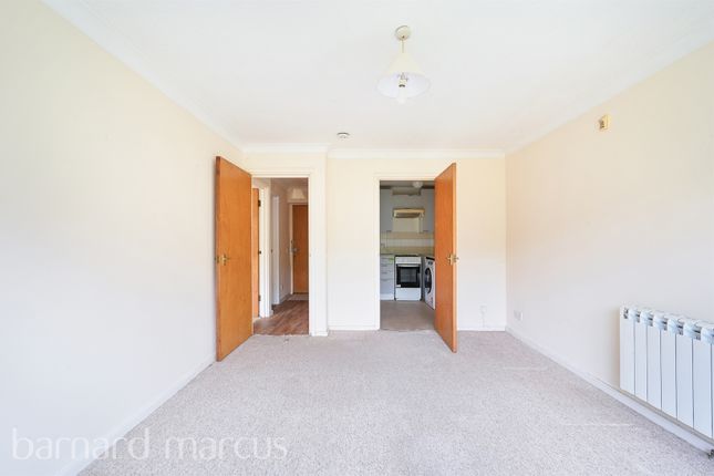 Flat 4, Vanfame Court, Dukes Avenue, NEW MALDEN photo 4