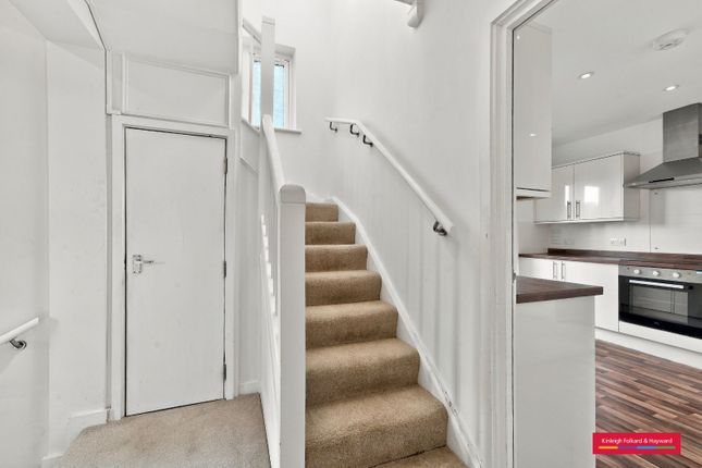 5A,, Cherrydown Avenue, London photo 3