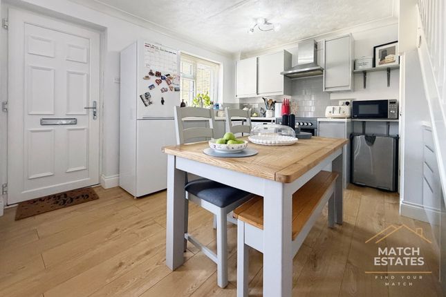 10, Newbury Close, Folkestone photo 4