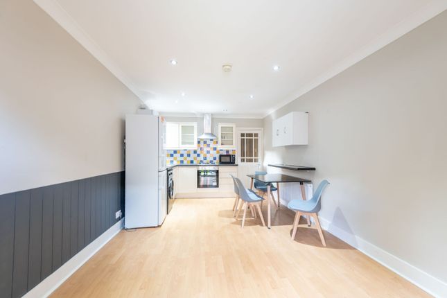 Litchfield Gardens, NW10, Willesden photo 4