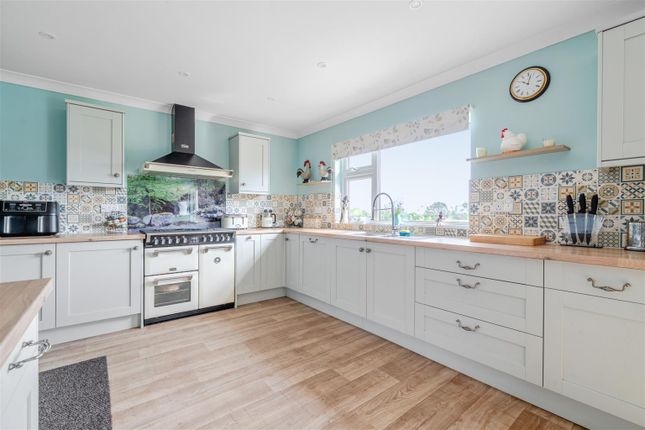 Anneth Lowen, -, Helston photo 2
